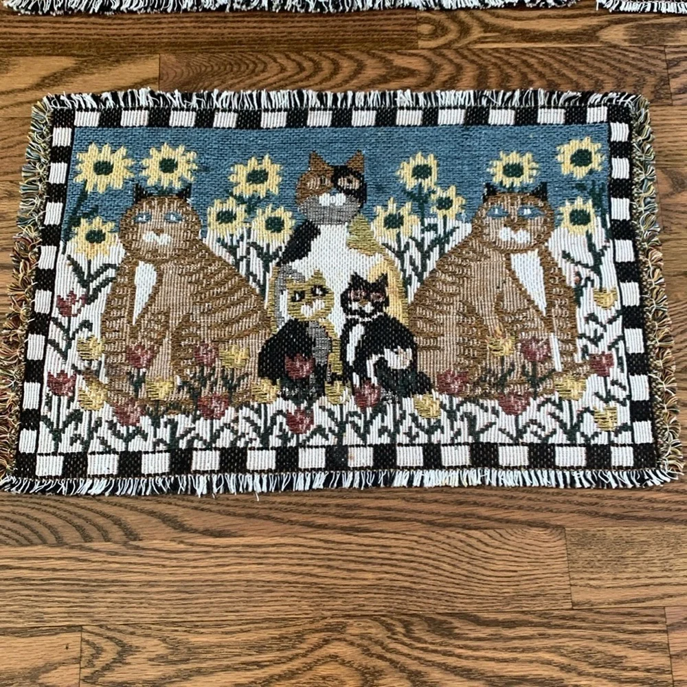 Woven Cat placemats with fringe border